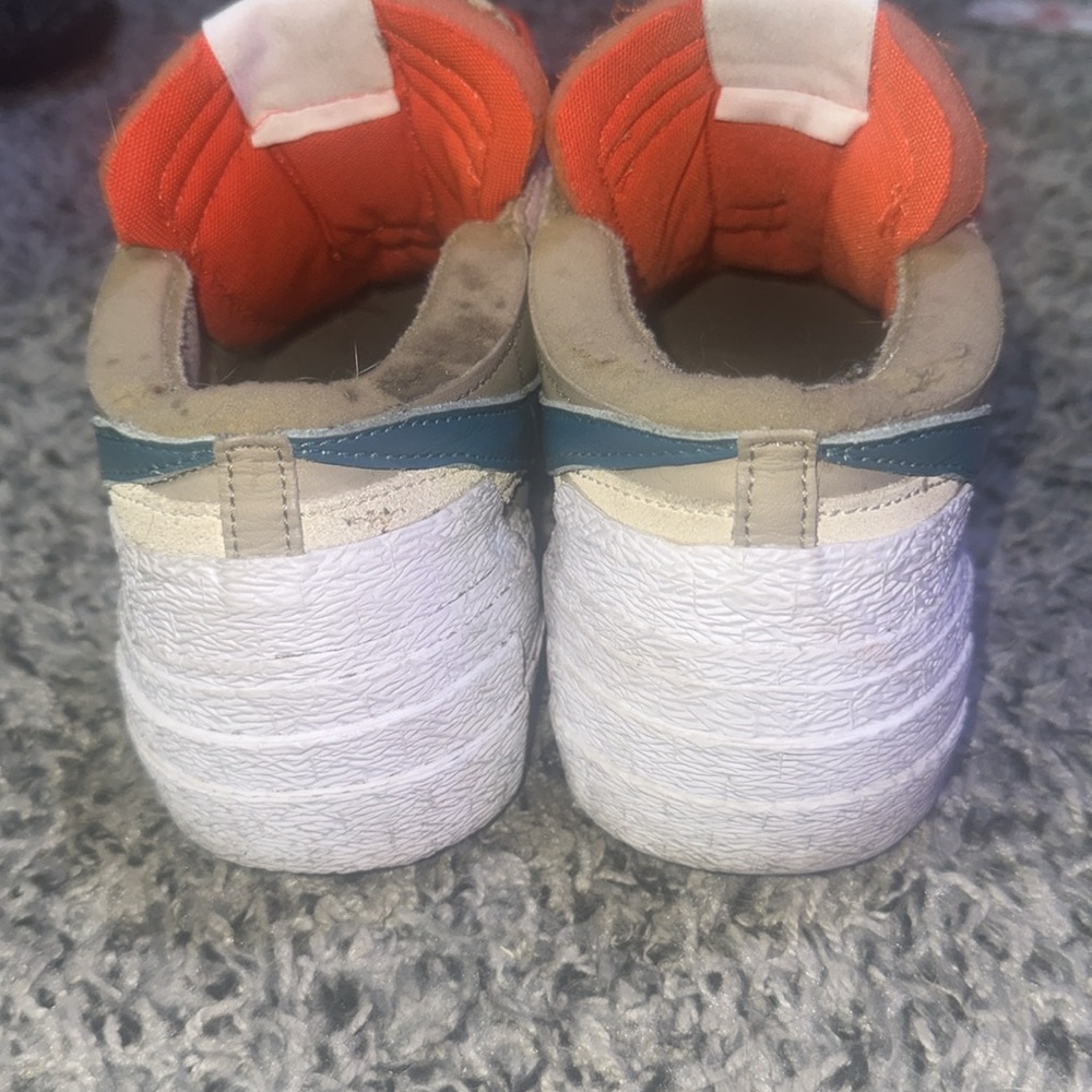 Nike
x sacai x Kaws Blazer Low "Reed" sneakers. Size 10. - Picture 4 of 7